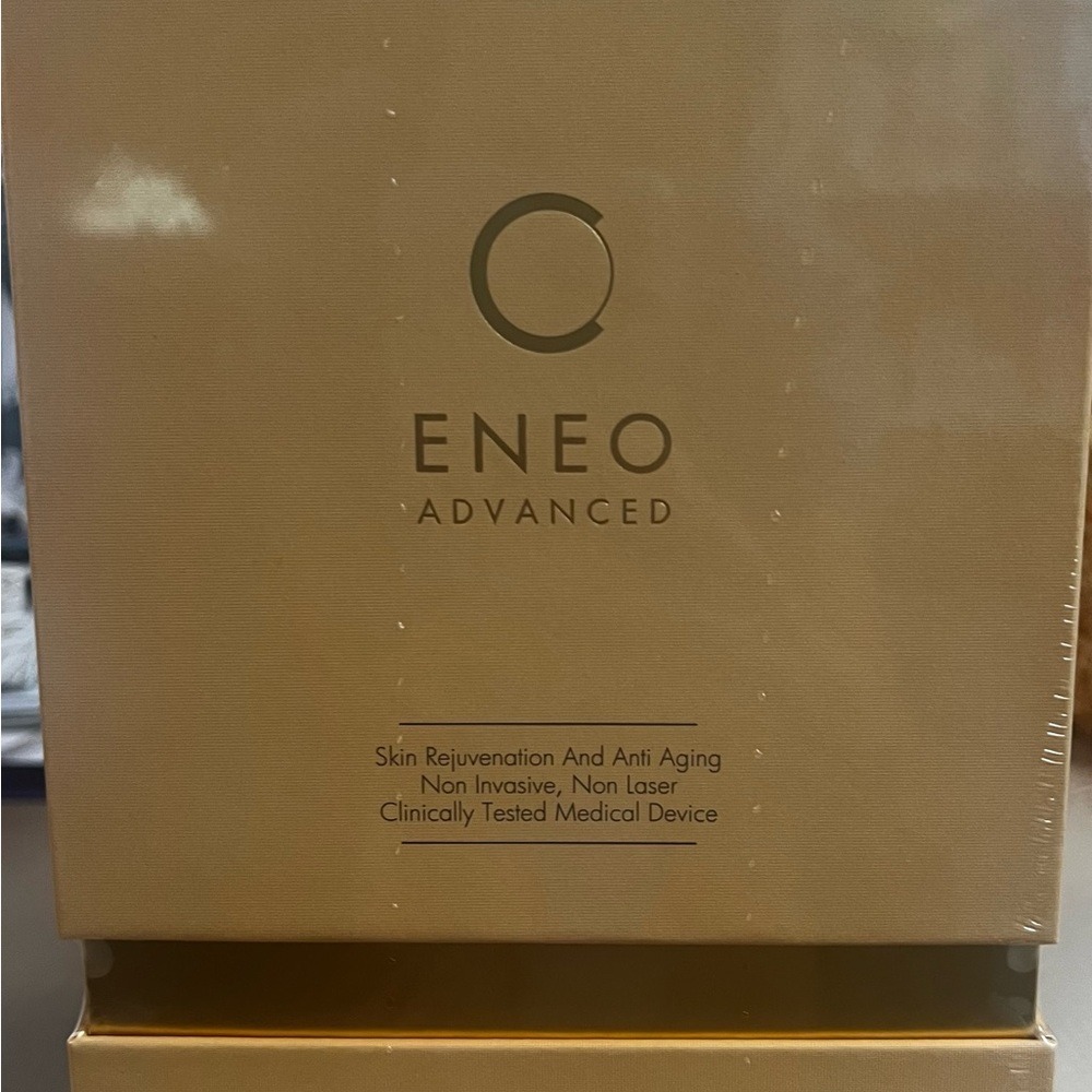 Avologi Scientific Eneo Advanced Thermal LED Red Light Therapy New, Sealed